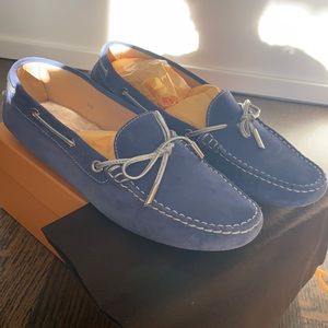 Tod’s gommino suede loafer